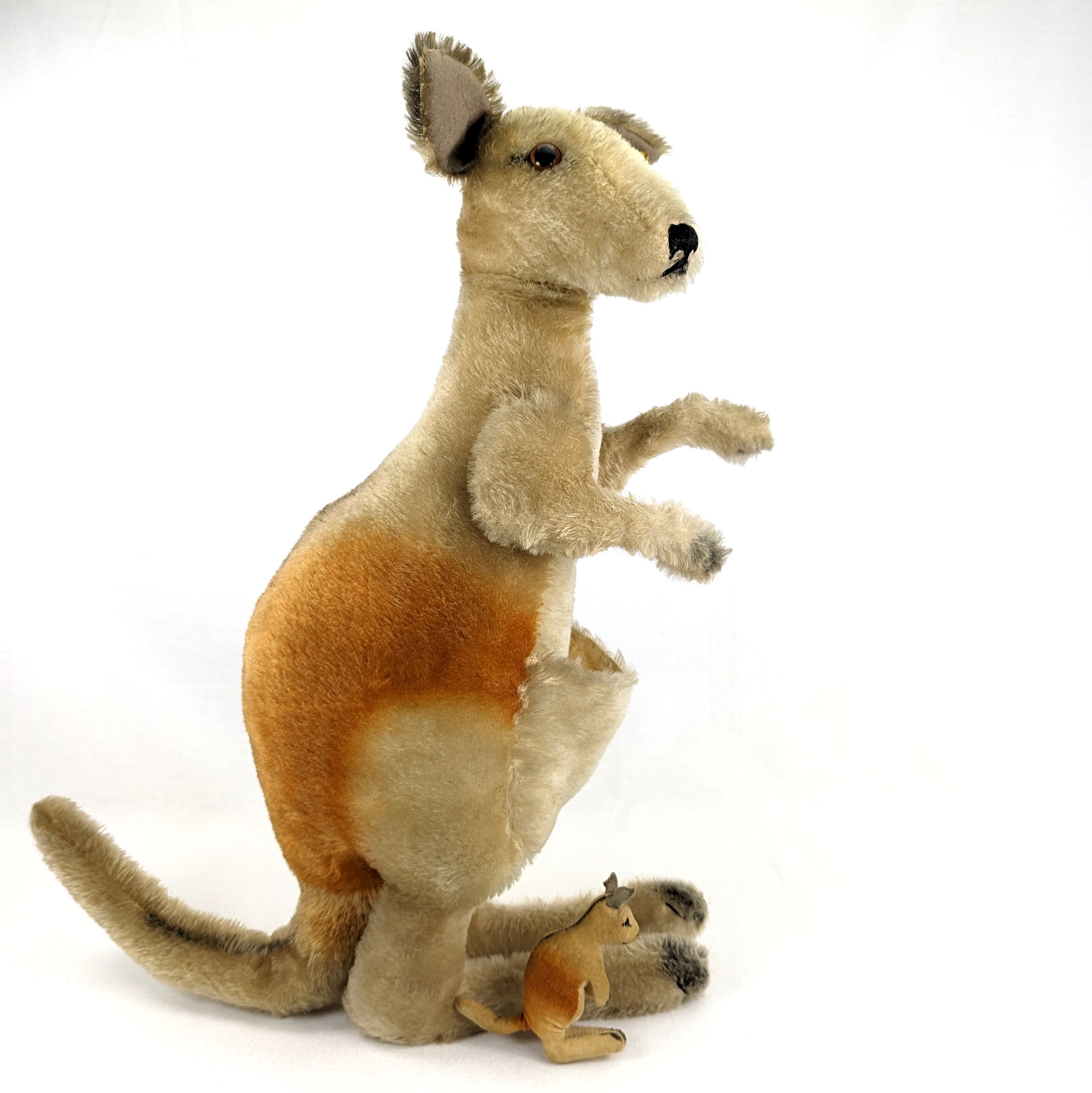 Steiff JUGGLER KANGAROOサーカスアニマル・コレクション Steiff Kangaroo With Ids and Baby Joey Large 20 Inches Vintage