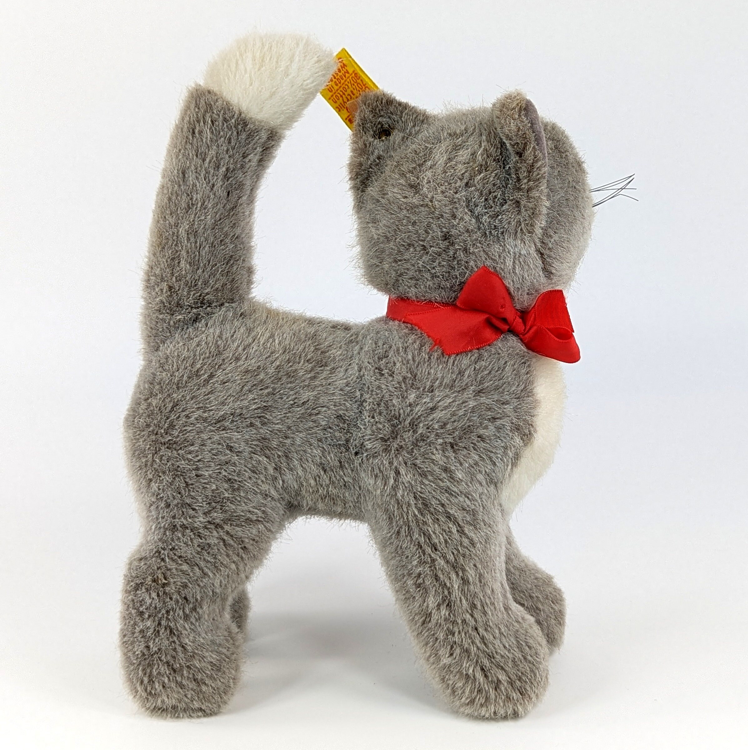 シュタイフ　「Gussy Cat」 アンティーク シュタイフ ネコ Steiff Gussy 12cm