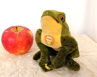 Steiff Frog Froggy with all Steiff IDs, vintage made 1959 – 64, large 5 inch sitting green velvet frog, old stuffed animal frog prince
