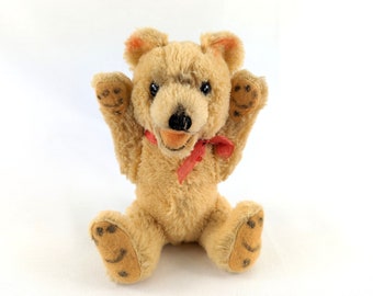 Bébé ours en peluche tchèque des années 1950 fabriqué par Hamiro 20 cm de haut, pattes peintes