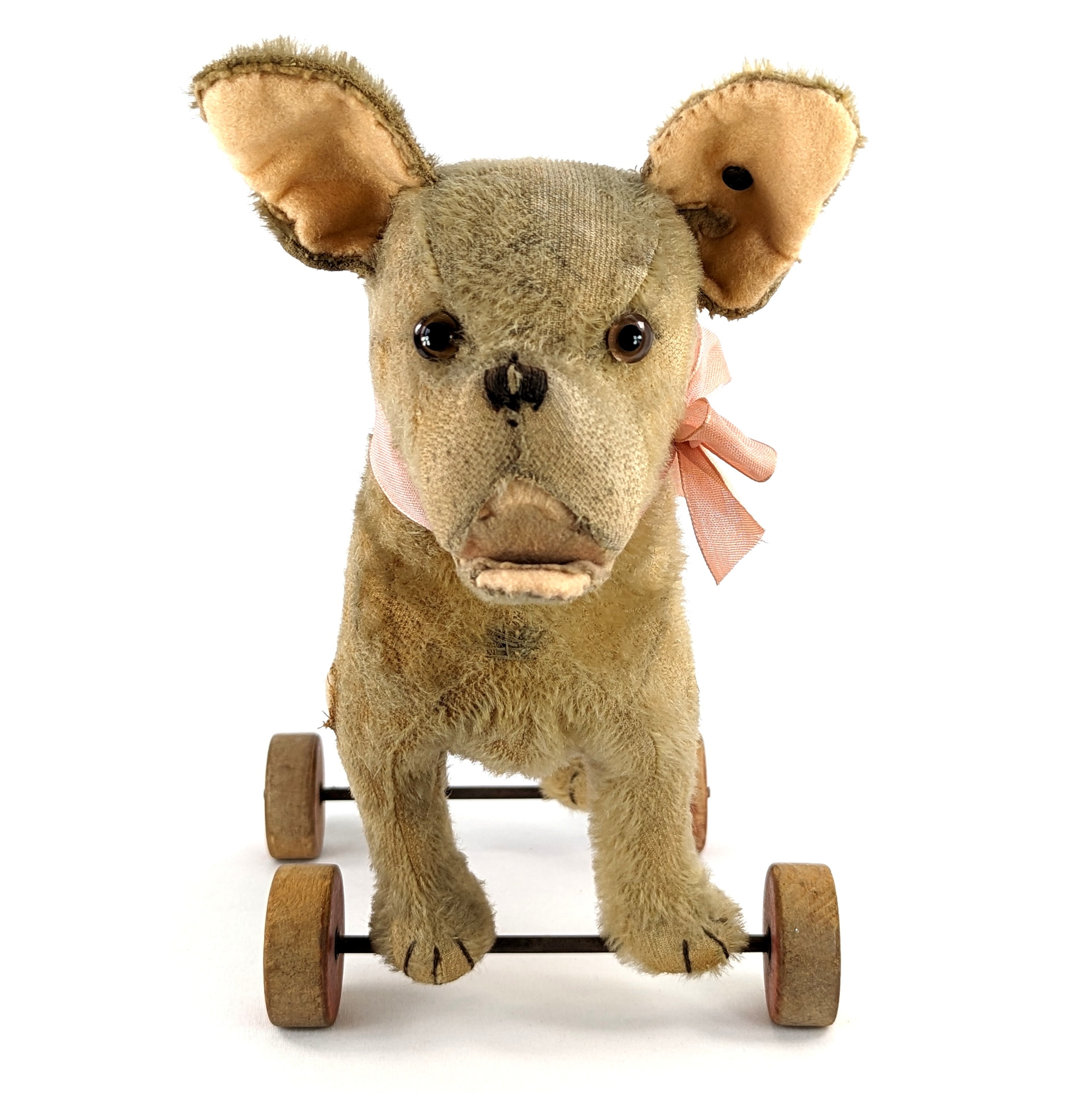 シュタイフ　Bully dog ブリー Steiff Bully Bulldog on Wheels With Button 11 Inches Well Loved