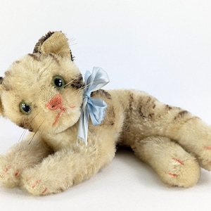 Steiff Cat Fiffy lying midi 7 inches Tabby swivel head 1955 to 1962 only