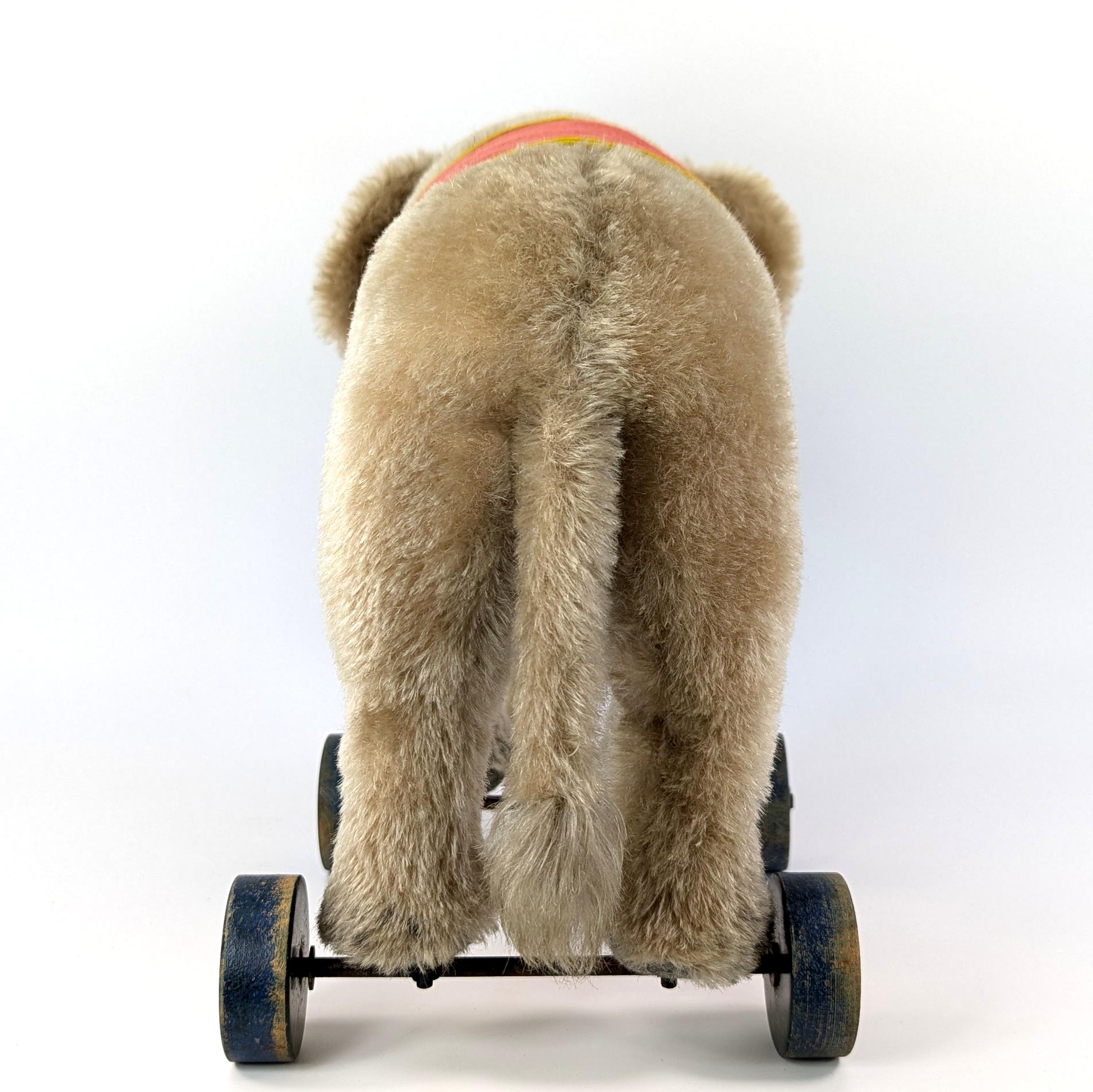 Jouet Ancien éléphant à Tirer - Roulettes - Mohair - Steiff Ou Pintel ?