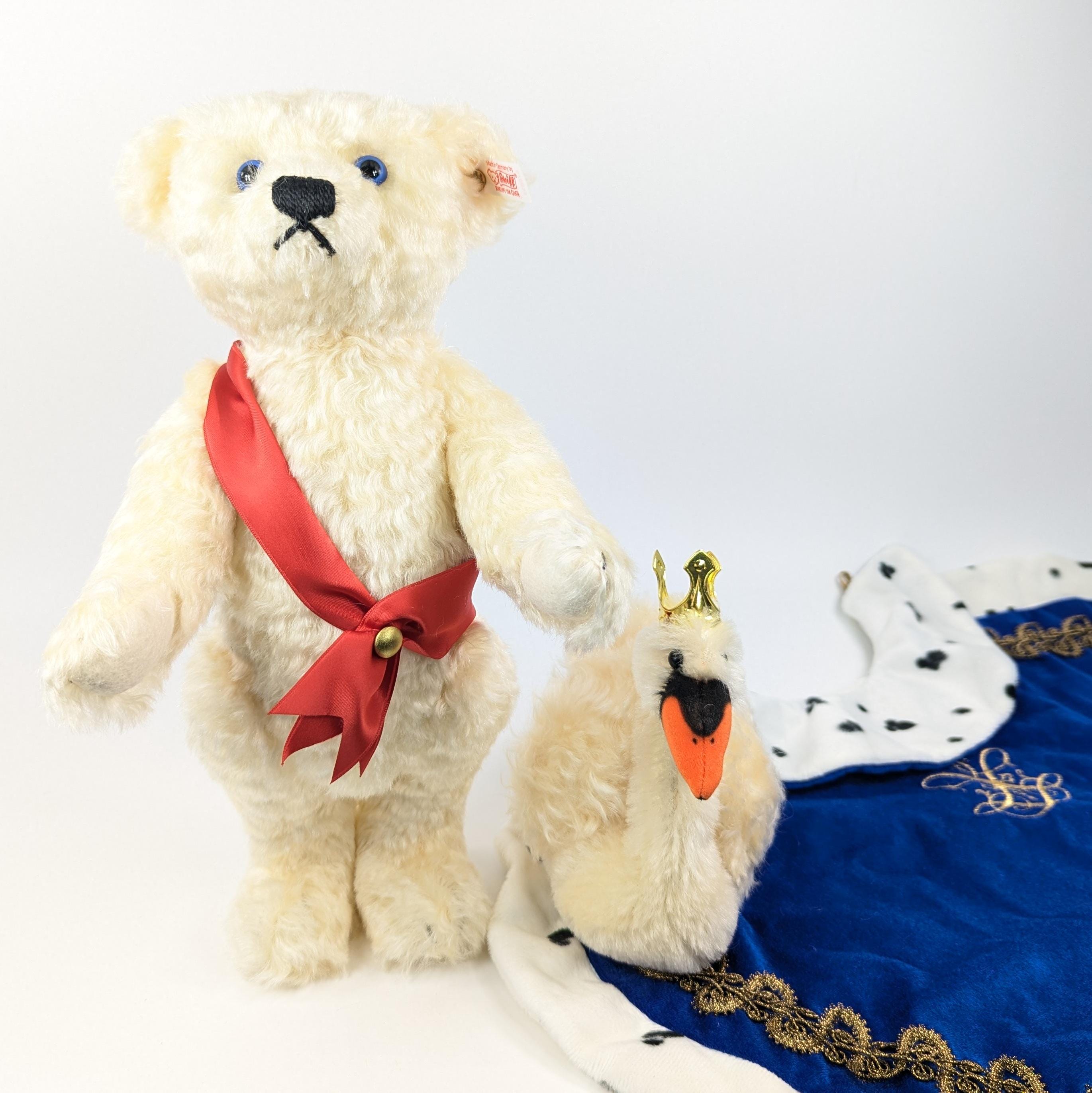 シュタイフ テディベア キング ルートヴィヒ ウィズ スワン 14インチ