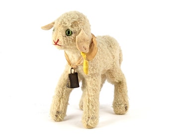 Steiff Lamb with IDs vintage 1959 to 1964 standing 6 inches