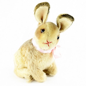 Steiff Rabbit with US Zone Tag largest sitting 7 inches 1950 to 1953 produced