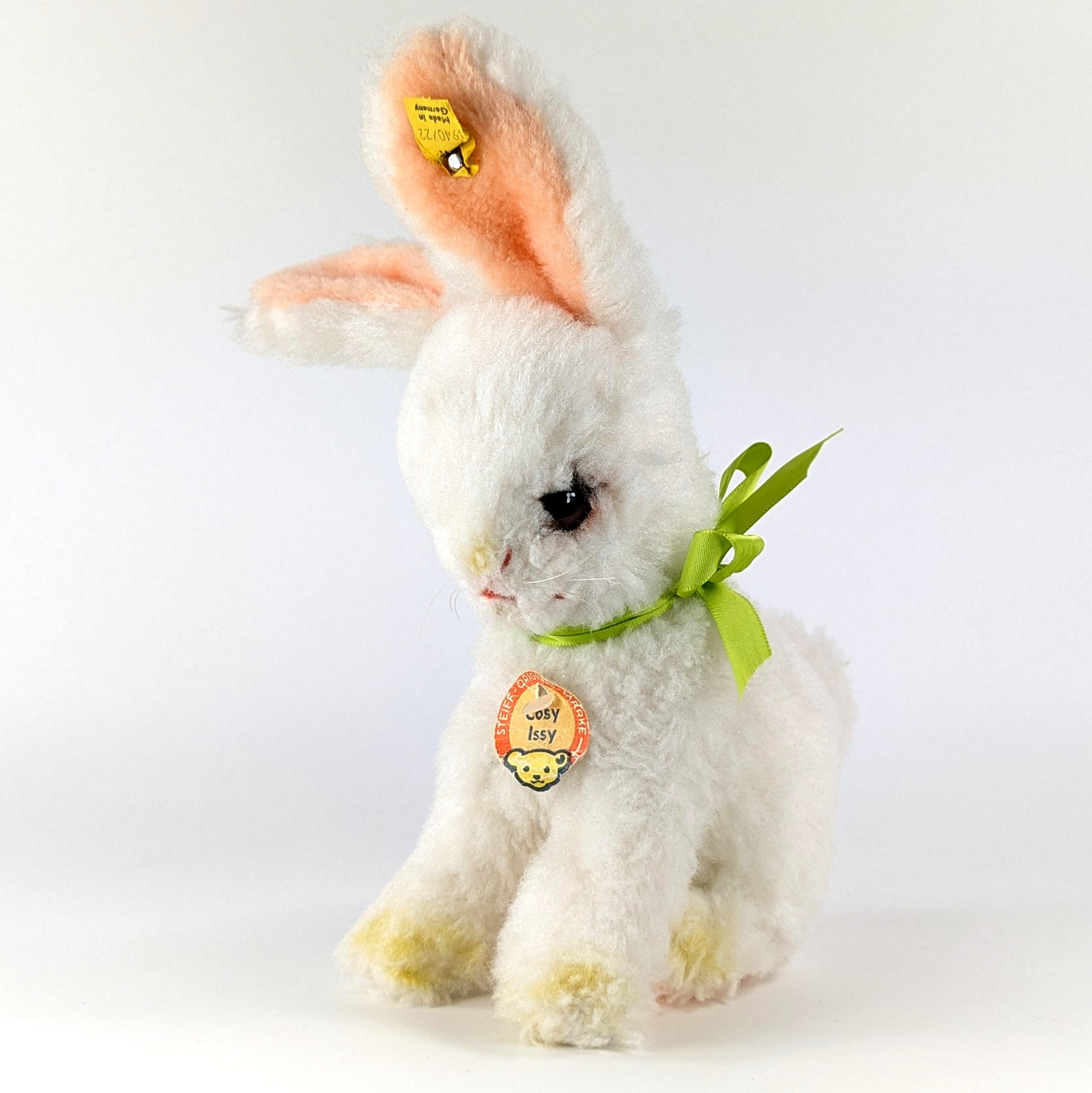 Vintage, peluche dralon, lapin, peluche douce, fixe, position allongée. - France