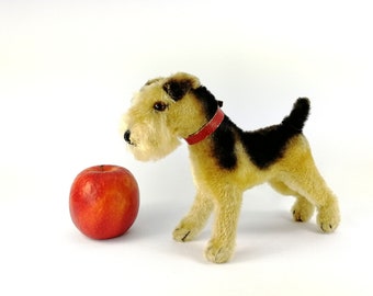 Steiff Airedale Terrier Terry small 7 inches with ID produced 1951 to 61 only