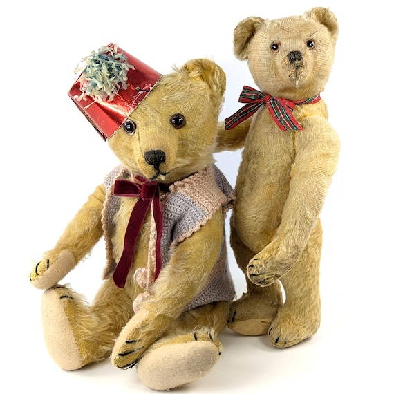 1920年代にビング社が製作したアンティークテディベア。黄金色のモヘア