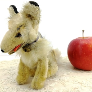 Steiff Collie dog 4 inches sitting vintage 1960 to 1969