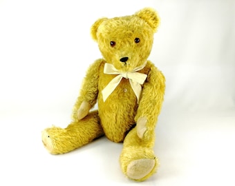 Petz teddy bear with ID and US Zone tag 1940s made by Kiesewetter 20 inches