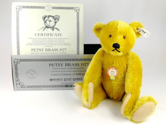 Old Vintage Steiff Bears Identification & Value (With Types)