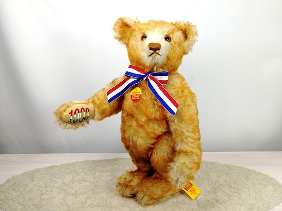 Tracy's Toys (and Some Other Stuff): Big Nosed Antique American Bear