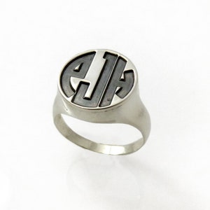Men monogram ring. College ring. Initials ring. Silver monogram ring. Men initial band. Mens initial ring. Engraved silver ring. Circle ring