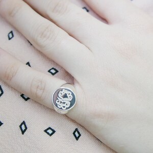 Pinky ring. Monogram ring. Unisex ring. Monogram ring. Initial ring. Gift for her .signet ring. Personalized ring. Personalized gift. gold
