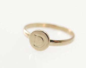 14k guldmonogramring, personliga smycken, personlig guldring, initialring, tonårsring, present till henne, damring, initialring i guld
