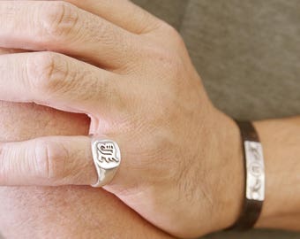 Pinky ring.unisex monogram ring. Initials ring. Silver monogram ring. Guti initial band. Mens initial ring. Engraved ring. Circle ring