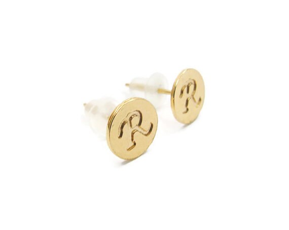 Get the Perfect Initial & Name Earrings | GLAMIRA.in