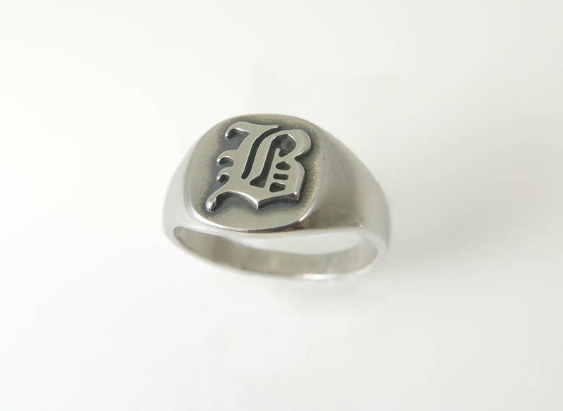 Pinky ring.unisex monogram ring. Initials ring. Silver monogram ring. Guti initial band. Mens initial ring. Engraved ring. Circle ring image 2