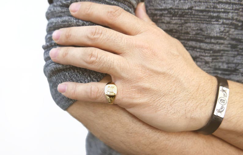 personalized ring .Guti initial ring old English ring .Engraved ring Monogram ring .men initial ring Signet ring gold monogram ring