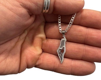 Map of israel. sterling silver star of david  on map of Israel. fancher chain. magen david necklace. curb Israel map necklace .Cuban chain