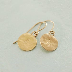 1 initial earrings. gold monogram earrings. gold earrings. Personalized earrings. Monogram jewelry. Personalize jewelry image 1