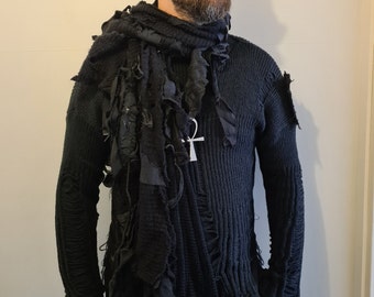 Wasteland scavenger survivor scarf post-apoc dystopian fashion
