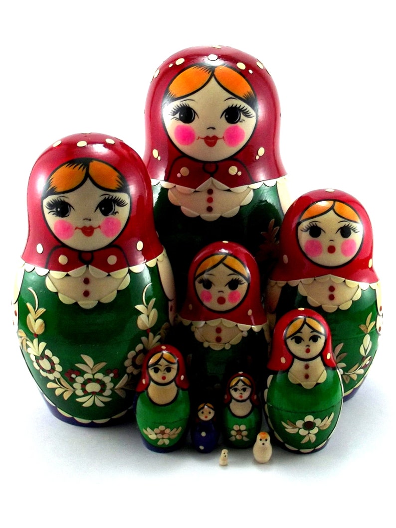 russian stackable dolls