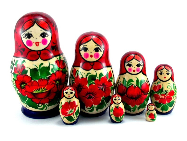 Matryoshka Russian Nesting Doll Wooden Babushka Puppe Poppy Flower Flowers 5 pcs