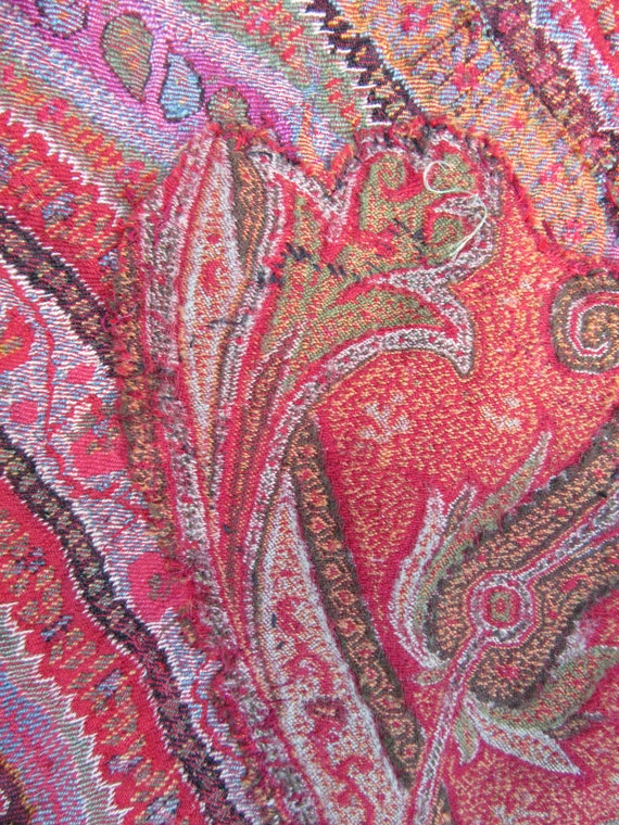 Antique Paisley Shawl..Hand Embroidered and Piece… - image 6