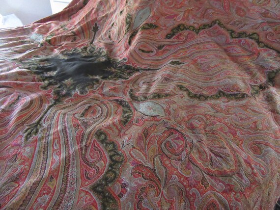 Antique Paisley Piano Shawl..Hand Embroidered 19t… - image 2