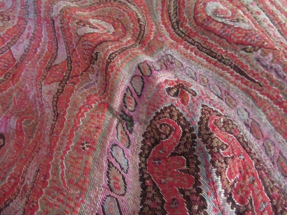 Antique Paisley Shawl..Hand Embroidered and Piece… - image 7