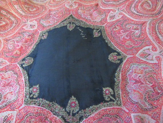 Antique Paisley Shawl..Hand Embroidered and Piece… - image 8