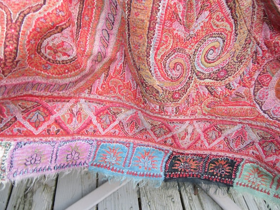 Antique Paisley Shawl..Hand Embroidered and Piece… - image 4