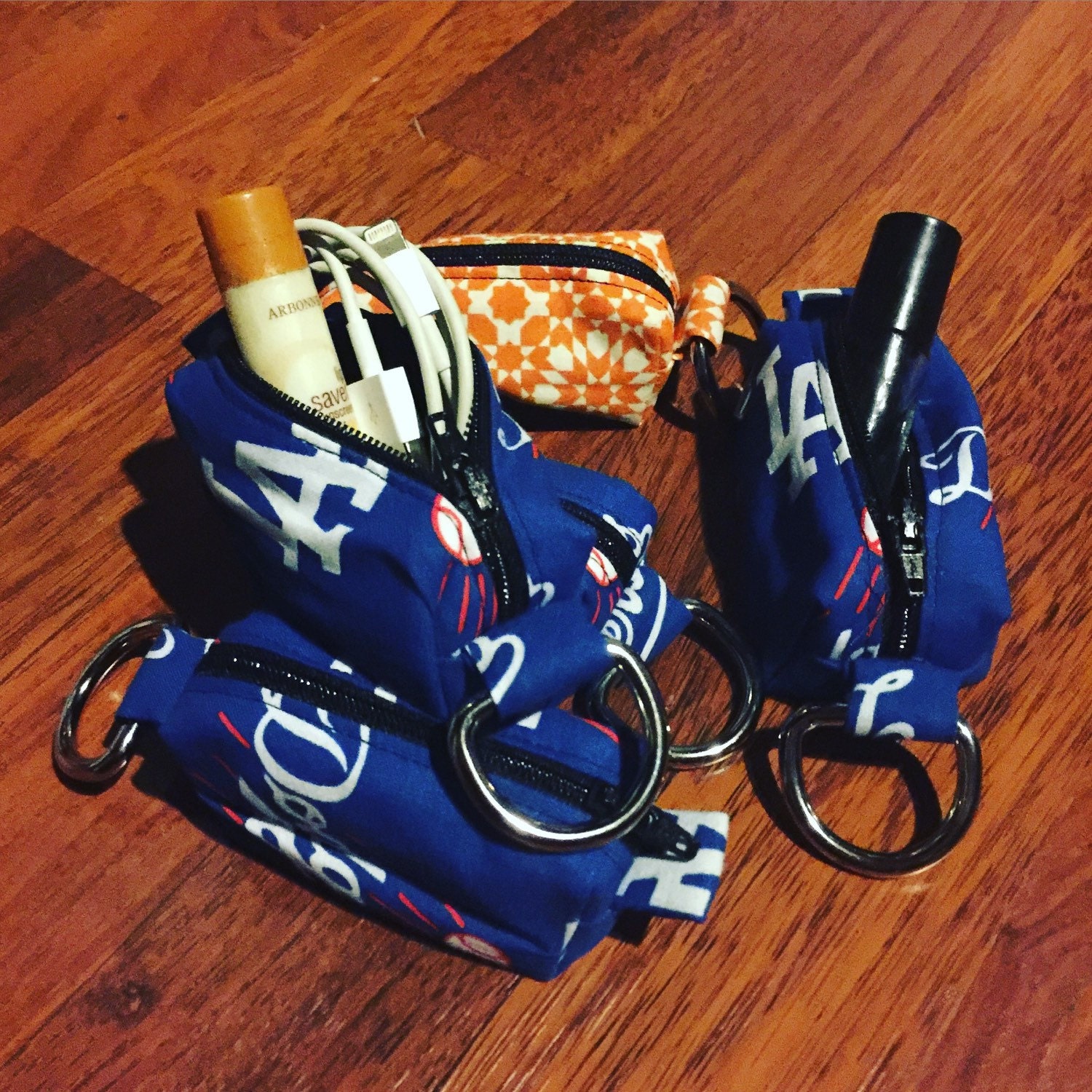 Small Pouch Keychain great for Essential Oils, chapstick, phone chargers, money & more Etsy.de