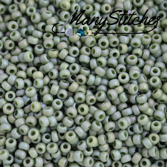 【Miyuki 】 Miyuki Frost Opaque Glaze Rainbow Kiwi 11/0 Round, (4698) - 23g