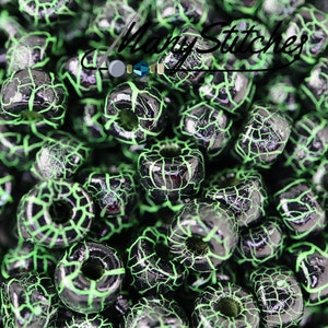 Ionic Jet/Green, Matubo 2/0 Round Bead - 10g