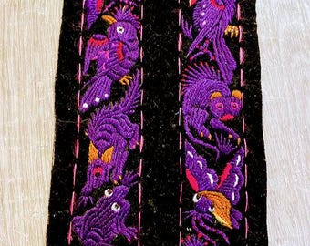 ビンテージのモン族の刺繍入りテキスタイルアート。モン族のキルトブロック。