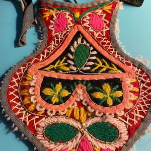 Vintage Portuguese pocket. Textile pocket piece. Antique fabric art. Antique textile.