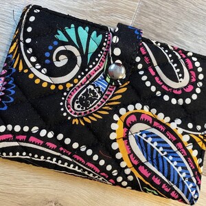 Vera Bradley purse with a multicolored design. Fabric purse. Purse. Vera Bradley design