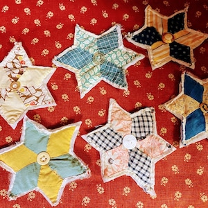 Cutter vintage quilt pieces. Vintage quilt piece. quilt blocks. Six stars quilt cutter. Set of 6. T-061