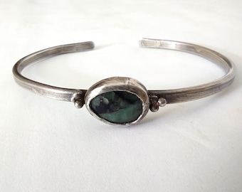 Emerald bracelet, Open cuff with emerald rose cut cabochon, Birthstone Jewelry, May Birthstone Bracelet