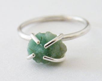 Raw Green Emerald Ring, May Birthstone Ring, Women Stone Rings