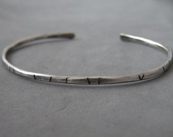 Zilveren handgehamerde getextureerde armband, stevige manchet voor mannen/vrouwen, beschikbare dikte 2 mm/2,5 mm/3 mm.