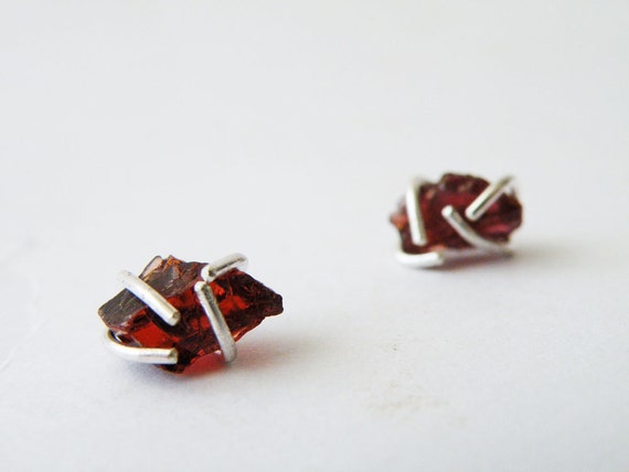 Raw Garnet Studs, January Birthstone earrings, Earrings Gift Idea, Red Garnet Jewelry