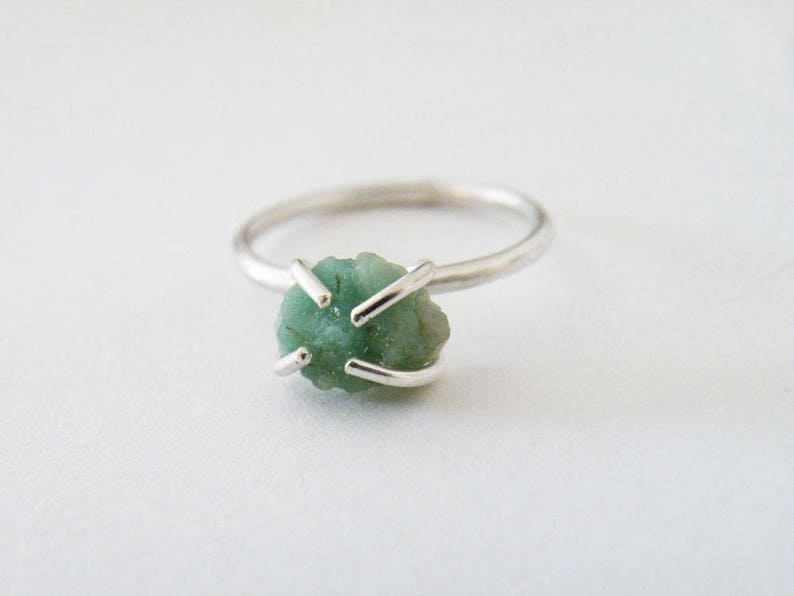 Raw Green Emerald Ring, May Birthstone Ring, Women Stone Rings image 1