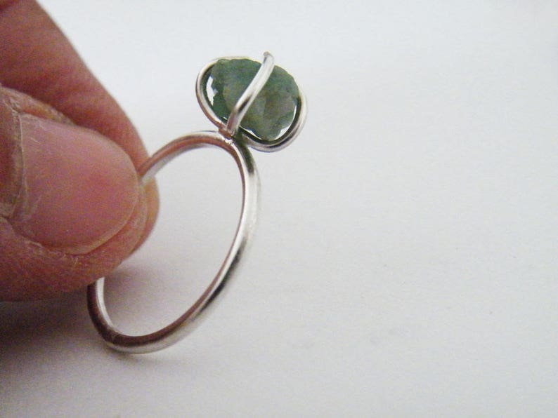 Raw Green Emerald Ring, May Birthstone Ring, Women Stone Rings image 4