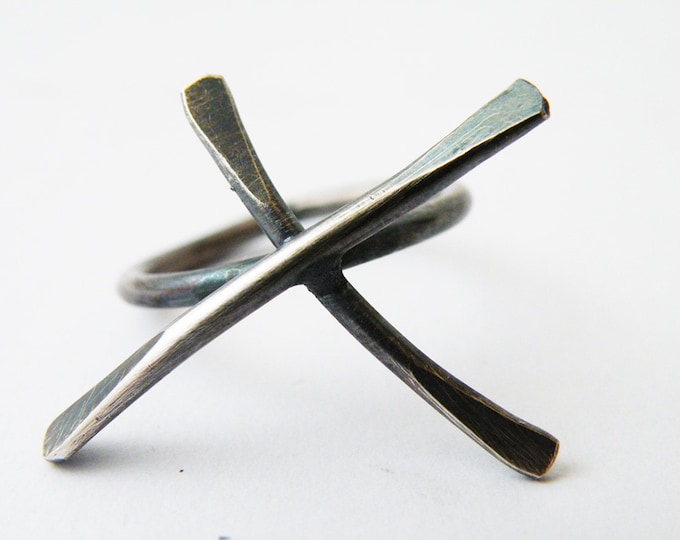 Oxidized Unisex Cross Ring, Spiritual Silver Jewelry for Her and for Him, Silver Goth Ring