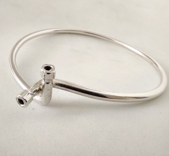 Twisted Pipe Silver Bangle with two faceted Spinel stones, Flush set spinel Bracelet, Handmade stone Bangle