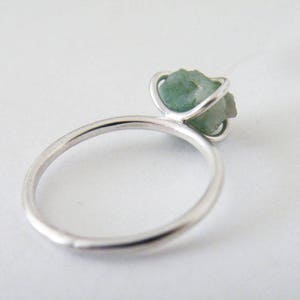 Raw Green Emerald Ring, May Birthstone Ring, Women Stone Rings image 5